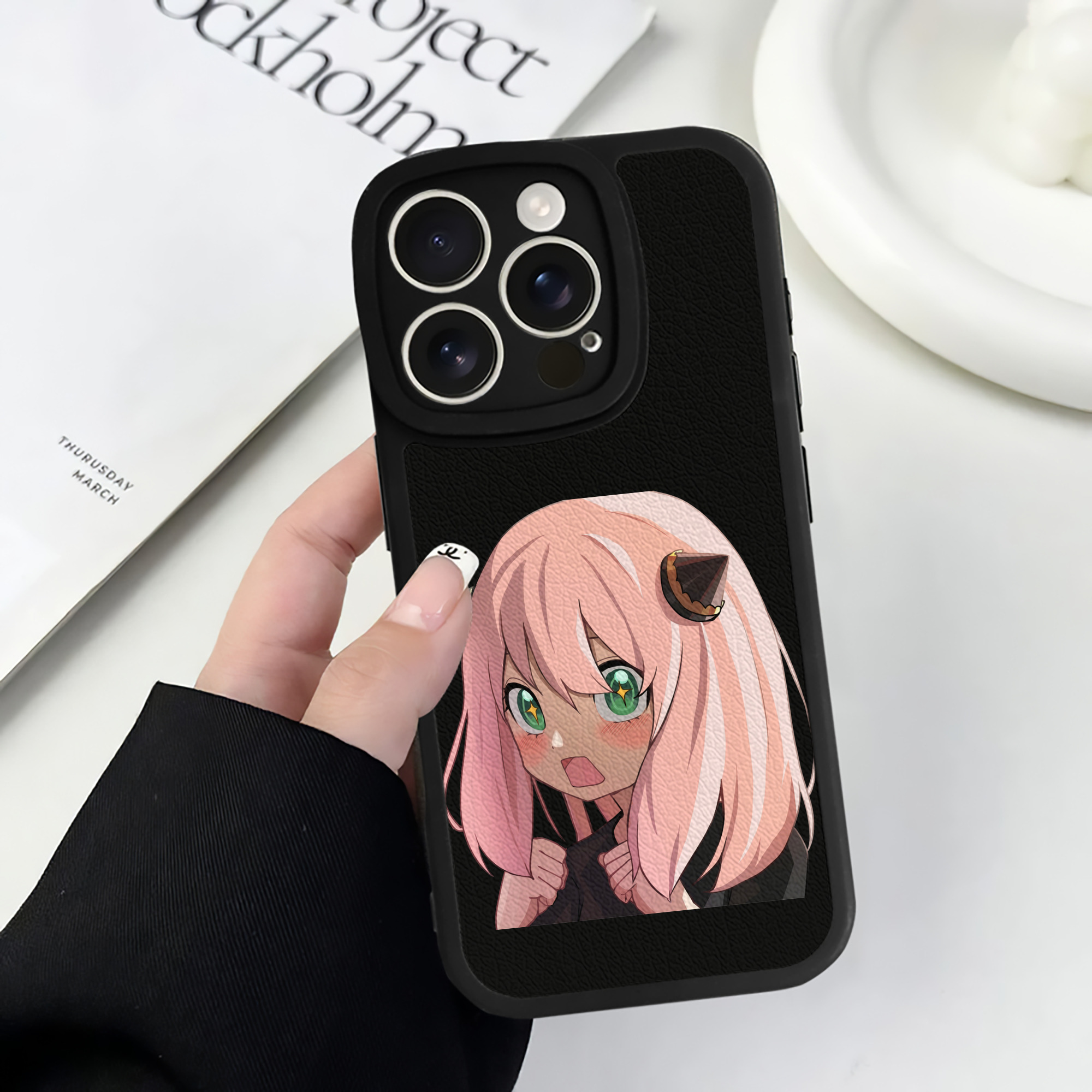 （画像用） SPY×FAMILY间谍家家酒 【iPhone 16シリーズ対応】シリコンスマホケース（レザー調） 材質：シリコン